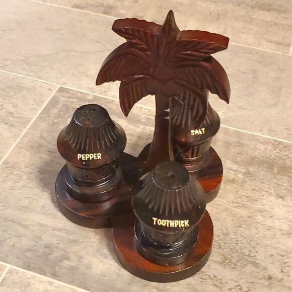 GUC Phillipines Wooden Salt/Pepper/Toothpick Holders - Picture 1 of 8
